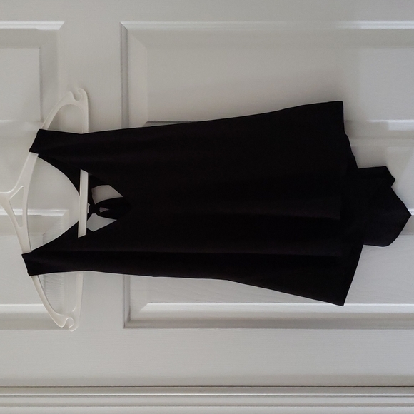 Brand new black halter top size S - Picture 1 of 3